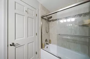 16754 Pineview Dr, Homer Glen, IL 60491 - Photo 17