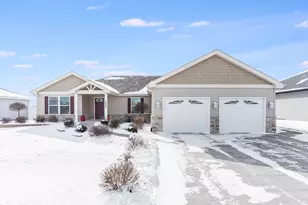 1840 Yorktown Dr, Bourbonnais, IL 60914 - Photo 1