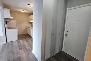 850 E Old Willow Rd, Prospect Heights, IL 60070 - Photo 3