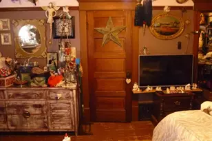 390 W 4th St, Dallas City, IL 62330 - Photo 21