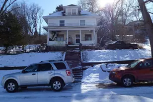 390 W 4th St, Dallas City, IL 62330 - Photo 23