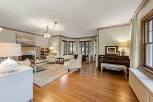 388 Hill Ave, Glen Ellyn, IL 60137 - Photo 5