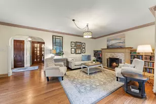 388 Hill Ave, Glen Ellyn, IL 60137 - Photo 7