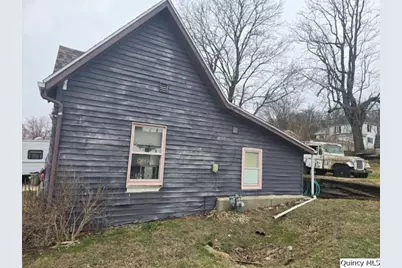 398 W 3rd, Dallas City, IL 62330 - Photo 3