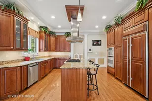 4858 W Chase Ave, Lincolnwood, IL 60712 - Photo 9