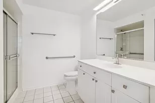 1640 Maple Ave, Evanston, IL 60201 - Photo 11