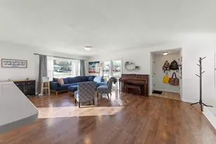 425 Wakeman Ave, Wheaton, IL 60187 - Photo 3