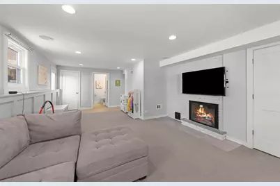 425 Wakeman Avenue, Wheaton, IL 60187 - Photo 13