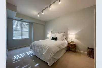 451 W Huron Street #709, Chicago, IL 60654 - Photo 7