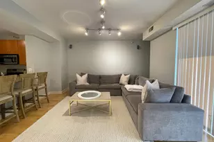 451 W Huron St, Chicago, IL 60654 - Photo 3