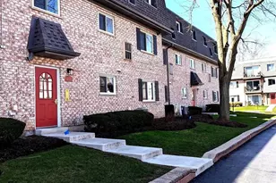 880 S Plum Grove Rd, Palatine, IL 60067 - Photo 9