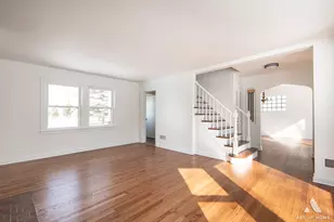 6908 N Mendota Ave, Chicago, IL 60646 - Photo 9