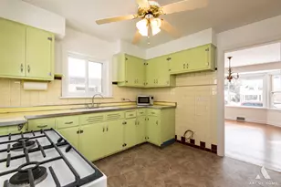 6908 N Mendota Ave, Chicago, IL 60646 - Photo 13