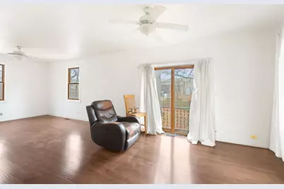 555 Trailside Lane, Des Plaines, IL 60016 - Photo 9