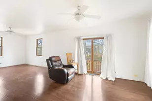 555 Trailside Ln, Des Plaines, IL 60016 - Photo 9