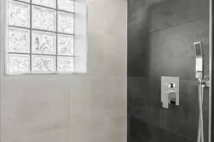 6311 N Lawndale Ave, Chicago, IL 60659 - Photo 21