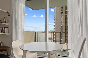 6033 N Sheridan Rd, Chicago, IL 60660 - Photo 3