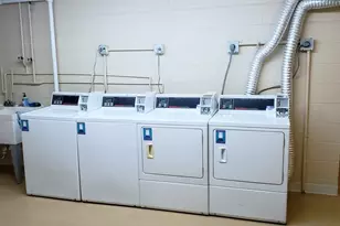 10116 Peach Pkwy, Skokie, IL 60076 - Photo 23