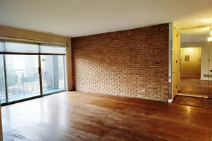 10116 Peach Pkwy, Skokie, IL 60076 - Photo 7