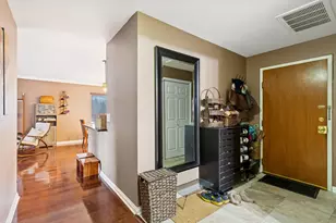 6700 S Brainard Ave, Countryside, IL 60525 - Photo 9