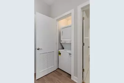 1964 N Milwaukee Avenue #303, Chicago, IL 60647 - Photo 9