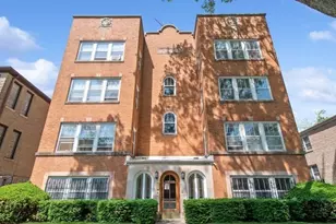 7450 N Claremont Ave, Chicago, IL 60645 - Photo 1