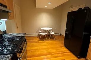 7450 N Claremont Ave, Chicago, IL 60645 - Photo 19