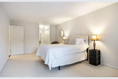 221 N Kenilworth Avenue #208, Oak Park, IL 60302 - Photo 15