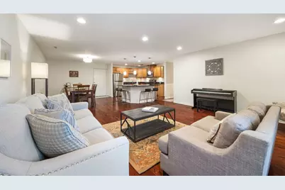 221 N Kenilworth Avenue #208, Oak Park, IL 60302 - Photo 7