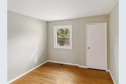 807 Blackhawk Drive, University Park, IL 60484 - Photo 9