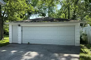 807 Blackhawk Dr, University Park, IL 60484 - Photo 19