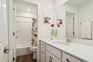 1083 Williamsbury Dr, Crystal Lake, IL 60012 - Photo 15