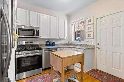 2476 N Albany Avenue #1, Chicago, IL 60647 - Photo 9