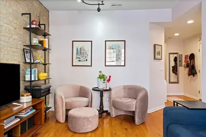 2476 N Albany Avenue #1, Chicago, IL 60647 - Photo 3