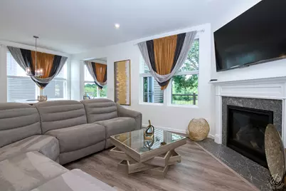 824 Spring Drive, Lindenhurst, IL 60046 - Photo 9