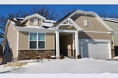 824 Spring Drive, Lindenhurst, IL 60046 - Photo 1
