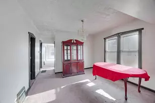 9352 S Woodlawn Ave, Chicago, IL 60619 - Photo 9