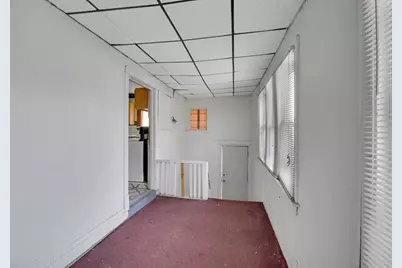 9352 S Woodlawn Avenue, Chicago, IL 60619 - Photo 17