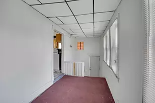 9352 S Woodlawn Ave, Chicago, IL 60619 - Photo 17