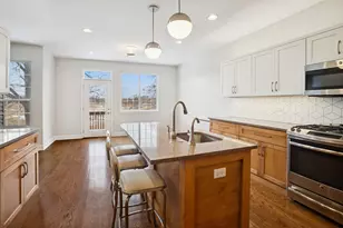 26 Blue Stem Ct, Streamwood, IL 60107 - Photo 7