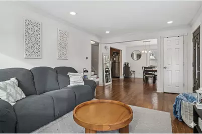 102 S Ashland Avenue, Palatine, IL 60074 - Photo 3