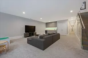 2027 W Belmont Ave, Chicago, IL 60618 - Photo 23