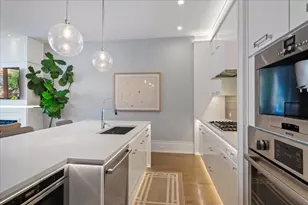 2027 W Belmont Ave, Chicago, IL 60618 - Photo 9