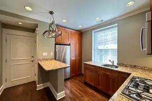 3614 N Bosworth Ave, Chicago, IL 60613 - Photo 3