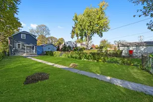 2011 Grey Ave, Evanston, IL 60201 - Photo 25