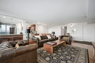 9725 Woods Dr, Skokie, IL 60077 - Photo 5