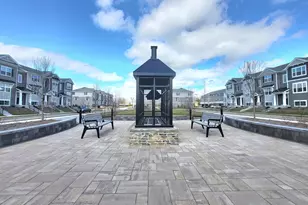 585 Yosemite Wy, Mundelein, IL 60060 - Photo 25