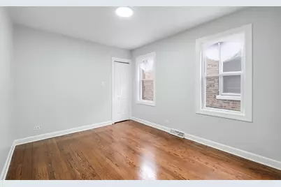 10557 S Indiana Avenue, Chicago, IL 60628 - Photo 7