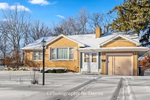 995 Justine Dr, Kankakee, IL 60901 - Photo 3