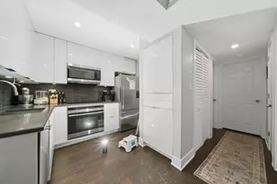 [Address not provided], Skokie, IL 60076 - Photo 7